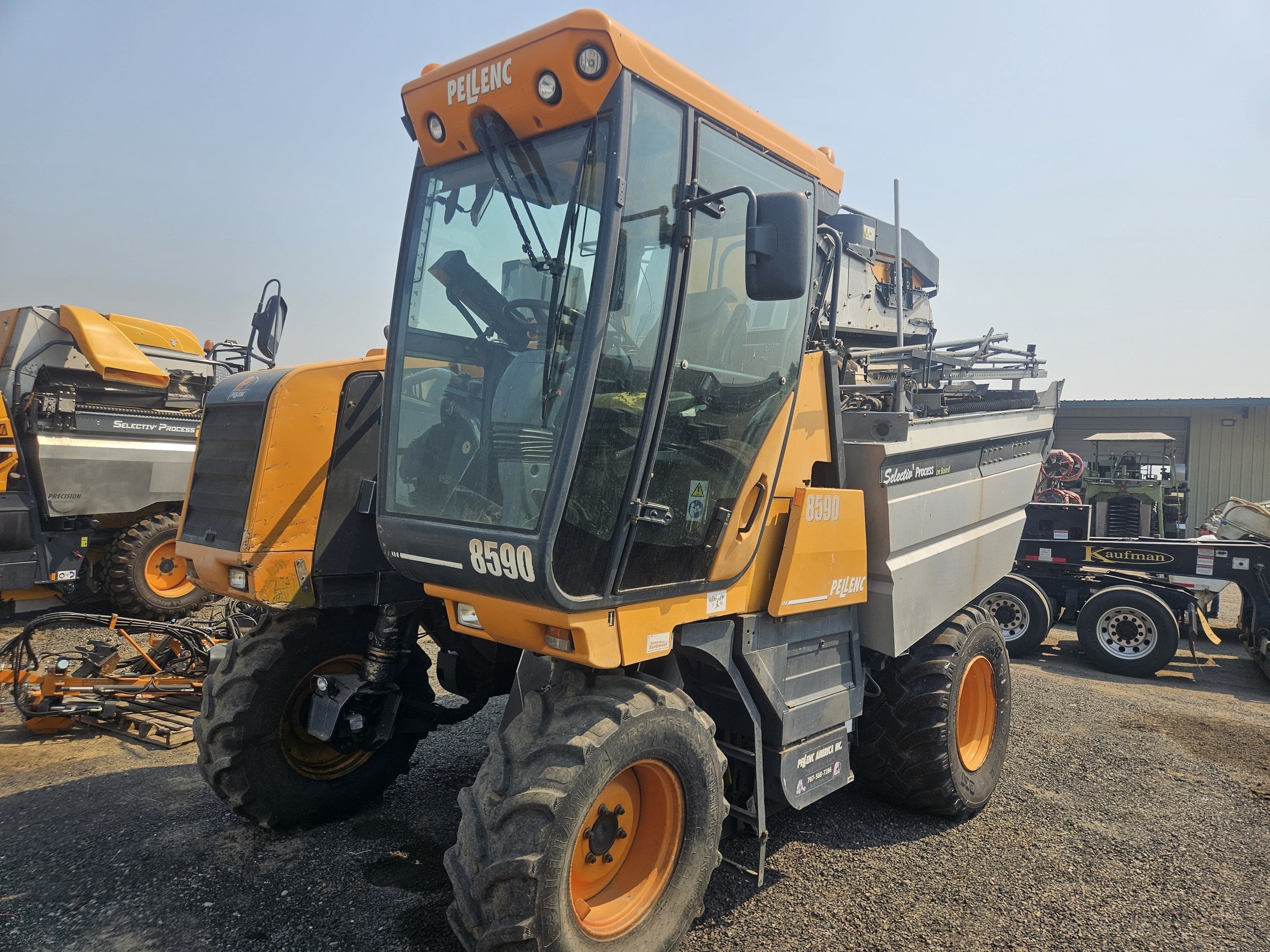Pellenc 8590 Selectiv' Grape Harvester — photo 1 of 12